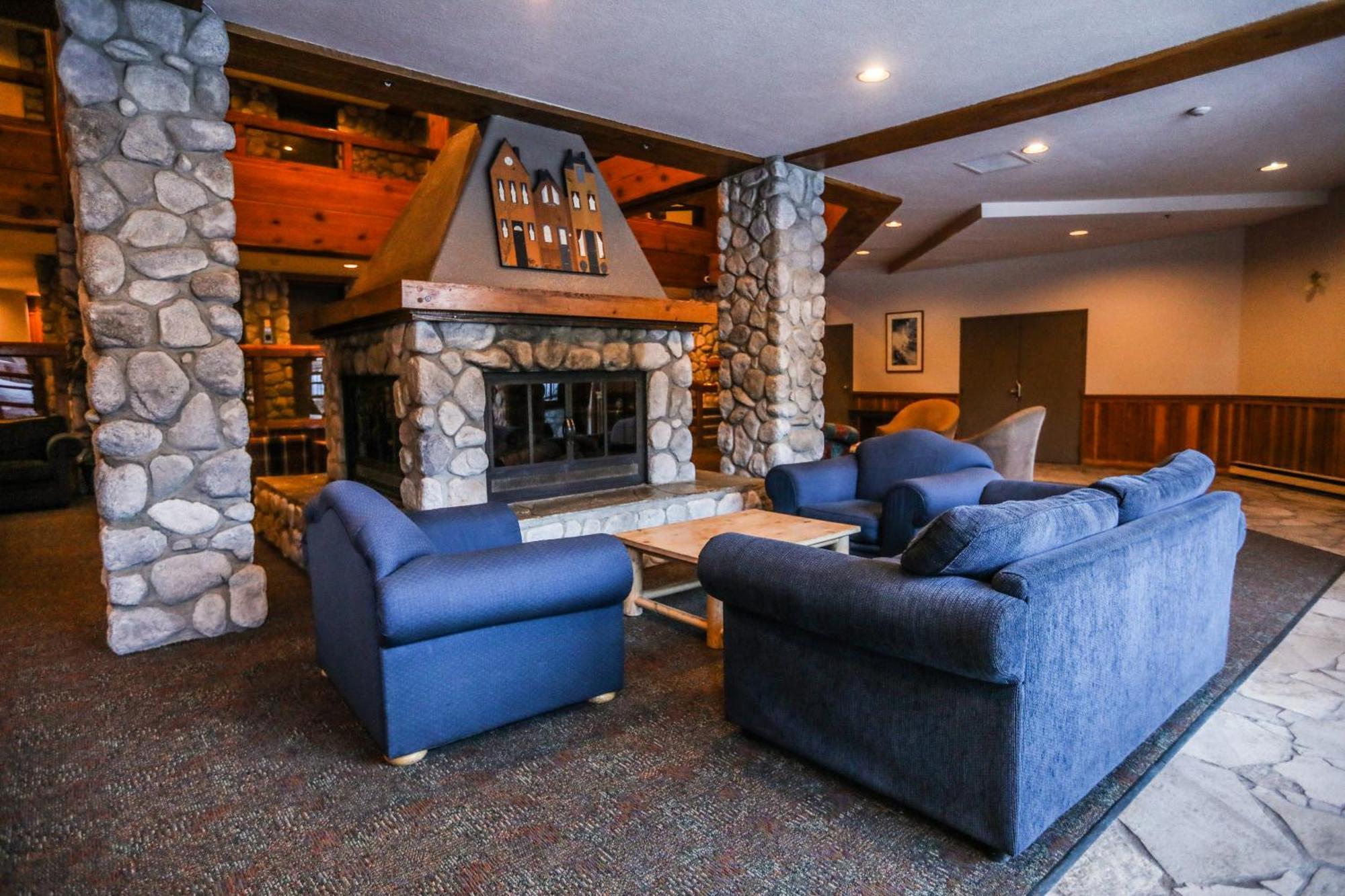 Lake Placid Lodge By Whiski Jack Whistler Exterior foto